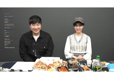 스튜디오에서 진행한 유튜브라이브 케이스